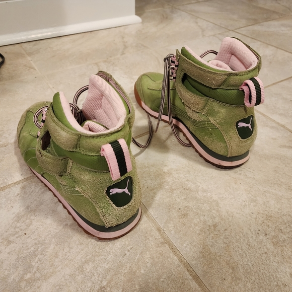 pink and green puma hiking boots - Picture 2 of 3